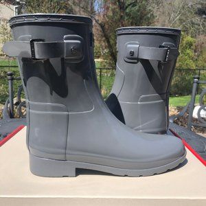 HUNTER Refined Short Gloss Rain Boot - NIB STRATUS
